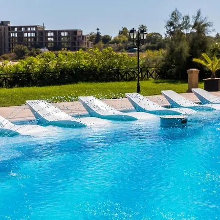 Oasis Club Apartament *
