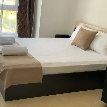Oasis Club Apartament *