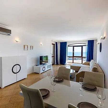 Oasis Club * Łozenec