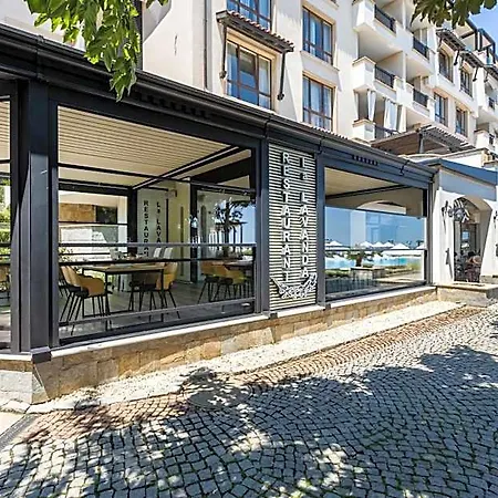 Apartment Oasis Club *