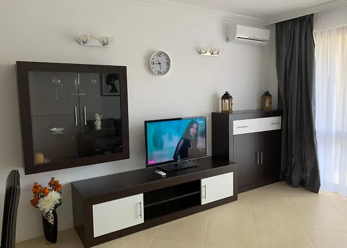 Oasis Club Apartament *