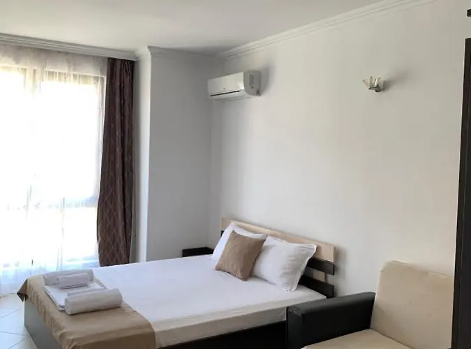 Oasis Club Apartament *